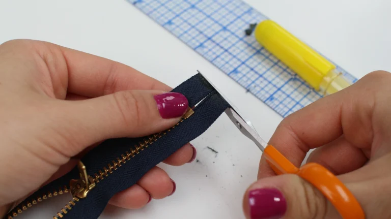Cutting a zip to length when making a quilted wash bag