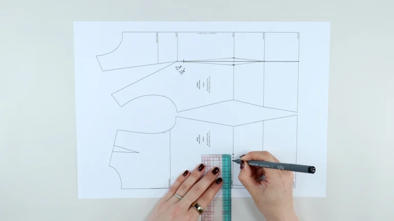Marking the dart width on the back bodice pattern